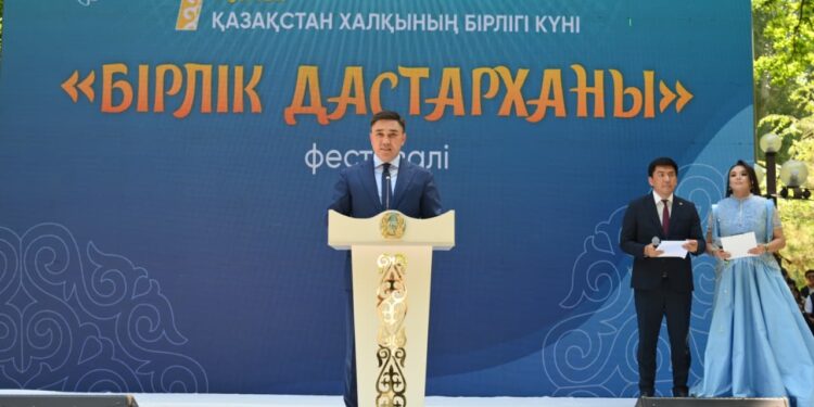 «БІРЛІК ДАСТАРХАНЫ»: ШЫМКЕНТТЕ БІРЛІК ПЕН ТАТУЛЫҚТЫ НАСИХАТТАҒАН ФЕСТИВАЛЬ ӨТТІ
