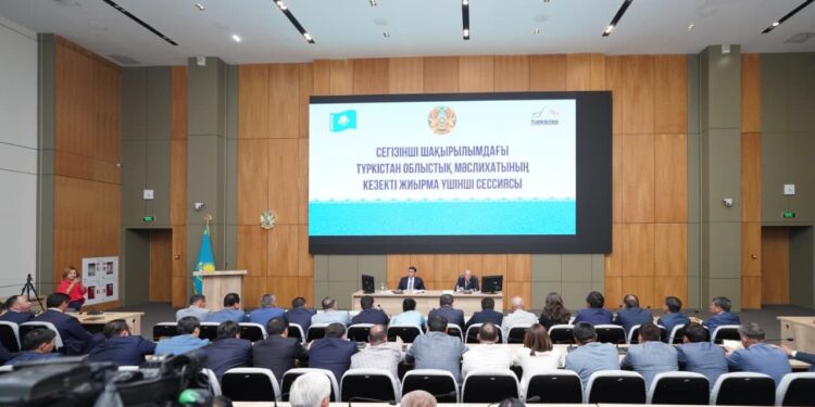 ТҮРКІСТАН ОБЛЫСТЫҚ МӘСЛИХАТЫНЫҢ ДЕПУТАТТАРЫ ӨҢІРДІ ДАМЫТУ БАҒЫТЫНДАҒЫ ЖҰМЫСТАРДЫ ЖОҒАРЫ БАҒАЛАДЫ