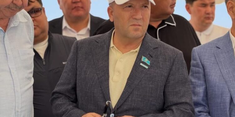 Уақытша депутаттық комиссия «Дарбаза – Мақтаарал» теміржол желісінің құрылысымен танысты