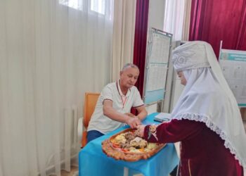 ҚҰРЫЛТАЙ: САУРАНДА САЙЛАУШЫЛАРҒА ҰЛТТЫҚ ДӘМДЕР ҰСЫНЫЛДЫ