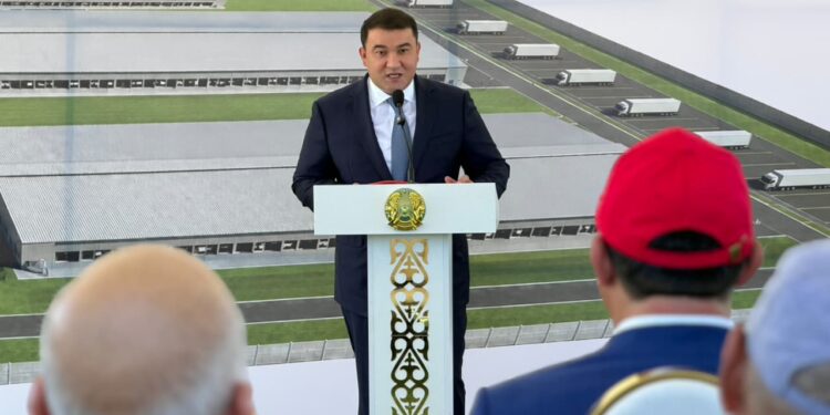 ТУРКЕСТАН: В САЙРАМСКОМ РАЙОНЕ ПО АВСТРАЛИЙСКОЙ ТЕХНОЛОГИИ НАЧАТО СТРОИТЕЛЬСТВО СКОТНОЙ БИРЖИ СТОИМОСТЬЮ 5,2 МЛРД ТЕНГЕ