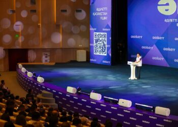 «Әділет» партиясы ел өңірлерінен жиналған МИБ, ПИК төрағалары мен сарапшылармен тұрғын үй-коммуналдық шаруашылық мәселелерін талқылады